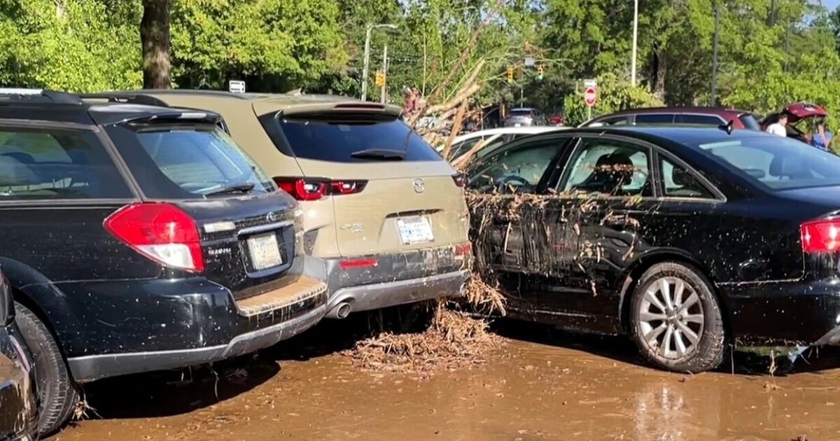 Checking a used car in Lahore for accident and flood damage